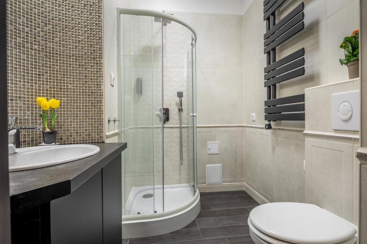 Stunning Apartment In The Hearth Of Budapest Budapeste Exterior foto