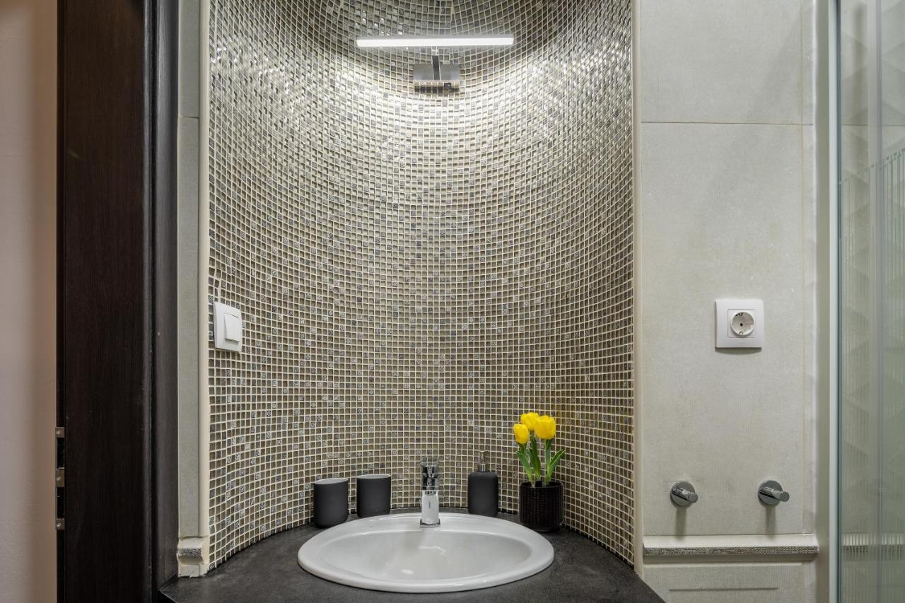 Stunning Apartment In The Hearth Of Budapest Budapeste Exterior foto
